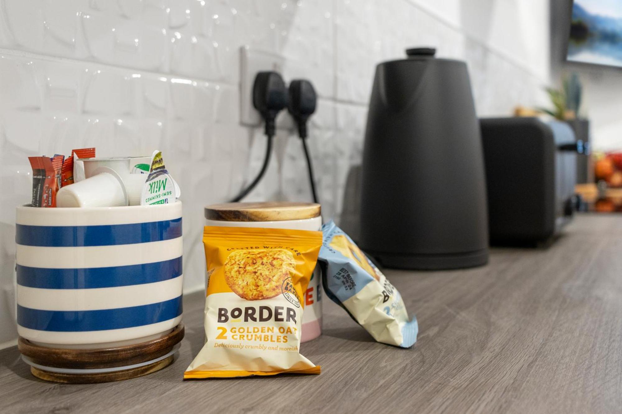 Exeter City Centre Apartments Riley Apartment Экстерьер фото